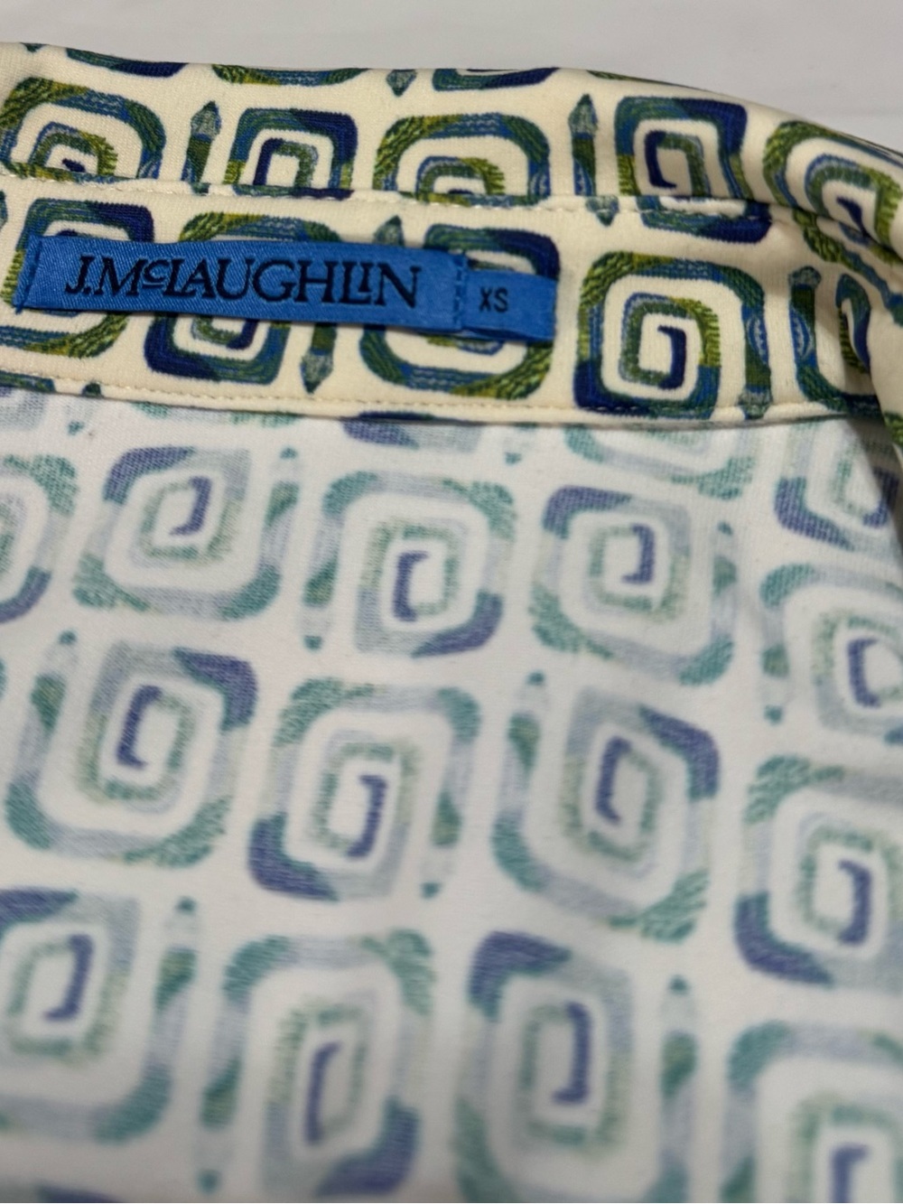 J. McLaughlin Cream Top with Blue and Green Geometric Print - Picture 6 of 7